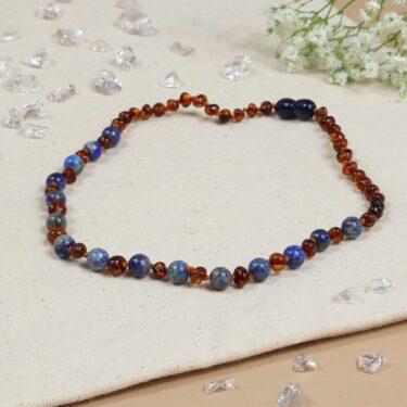 Baby Natura Barnsteen ketting kind cognac - lapis lazuli Baby Natura Barnsteen ketting kind cognac - lapis lazuli