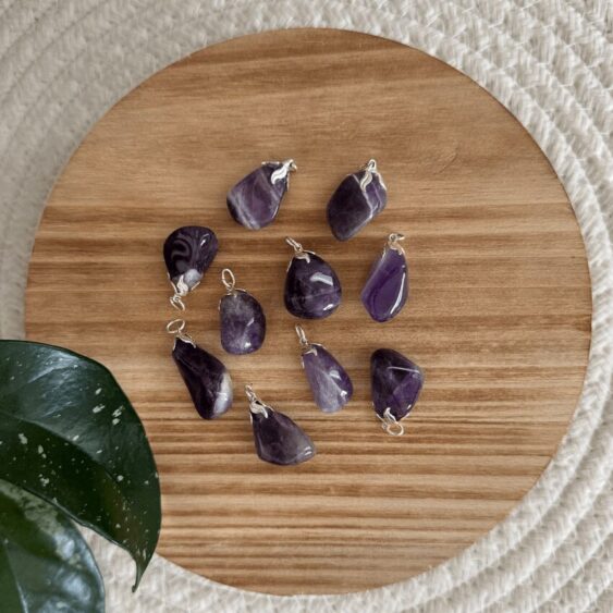 Baby Natura Sodaliet edelsteen hanger – Inzicht & Vertrouwen